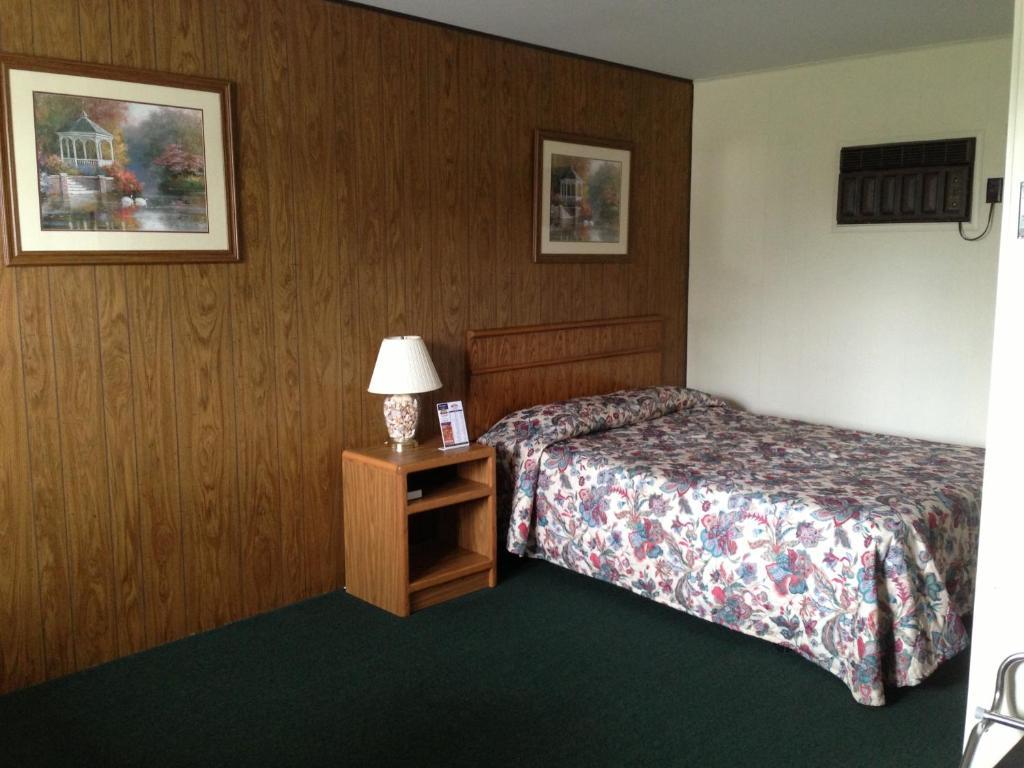 Capri Motel Mackinaw City Værelse billede